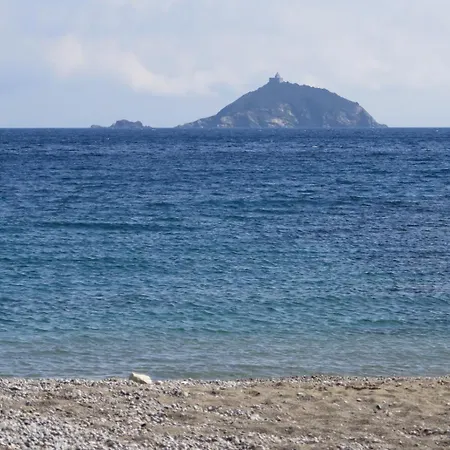 Per 4 Persone A 600 Mt Dal Mare * Cavo