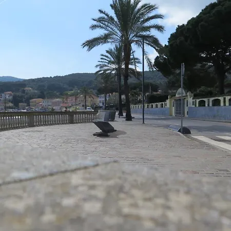 Apartment Per 4 Persone A 600 Mt Dal Mare Cavo